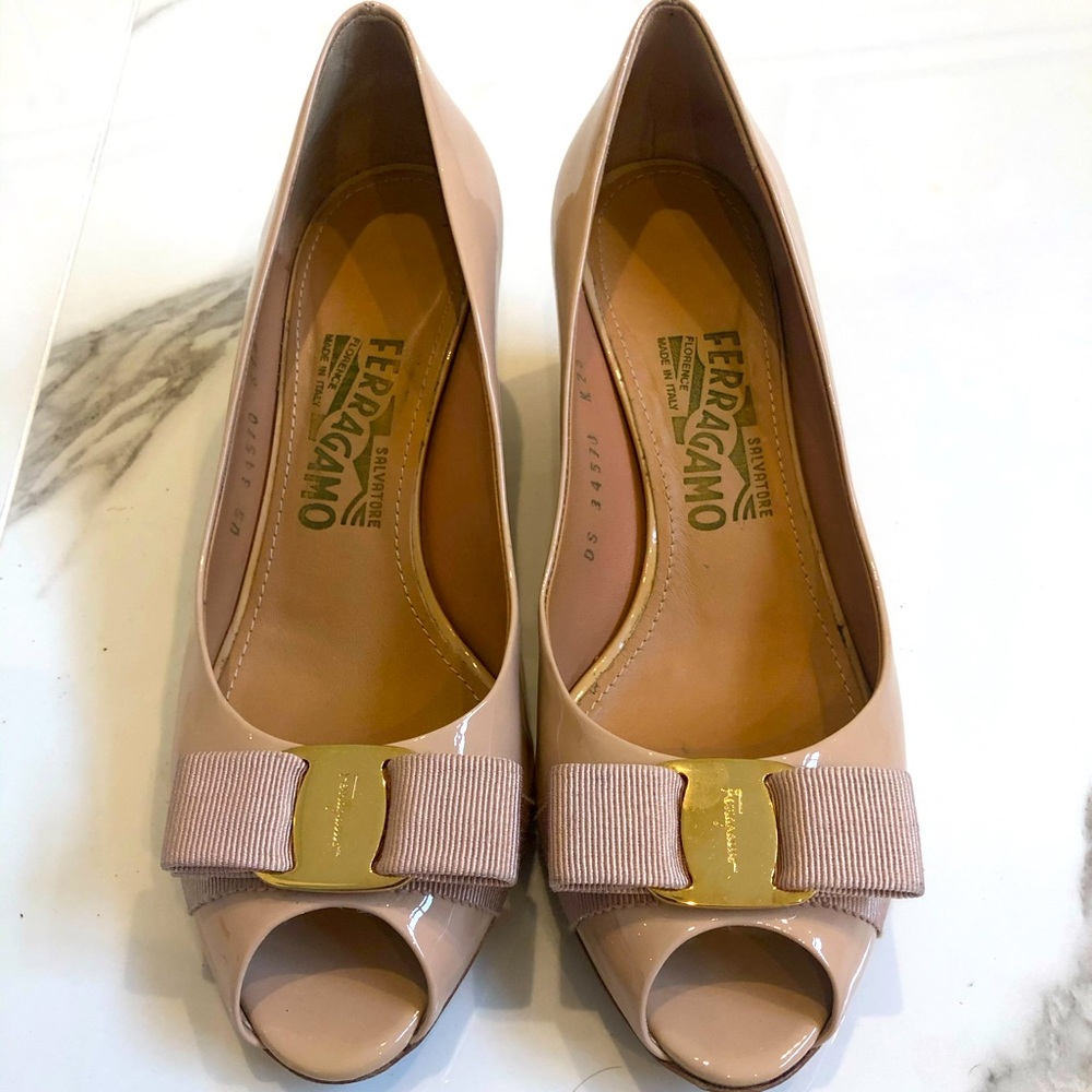 Nude Wedges